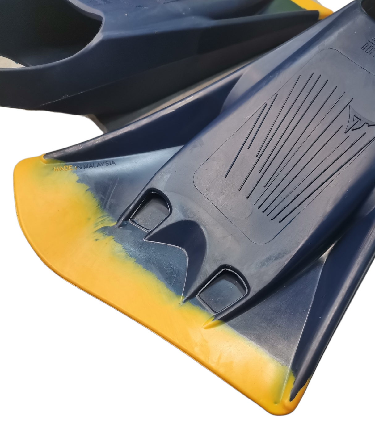 GT Classic Model Bodyboards Fins - Navy/Yellow-Bodyboarding-troggs.com