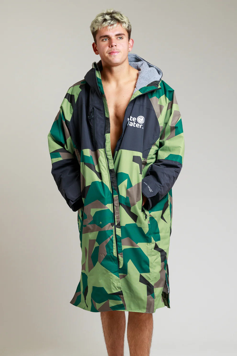 White Water Hard Shell Changing Robe - Camo