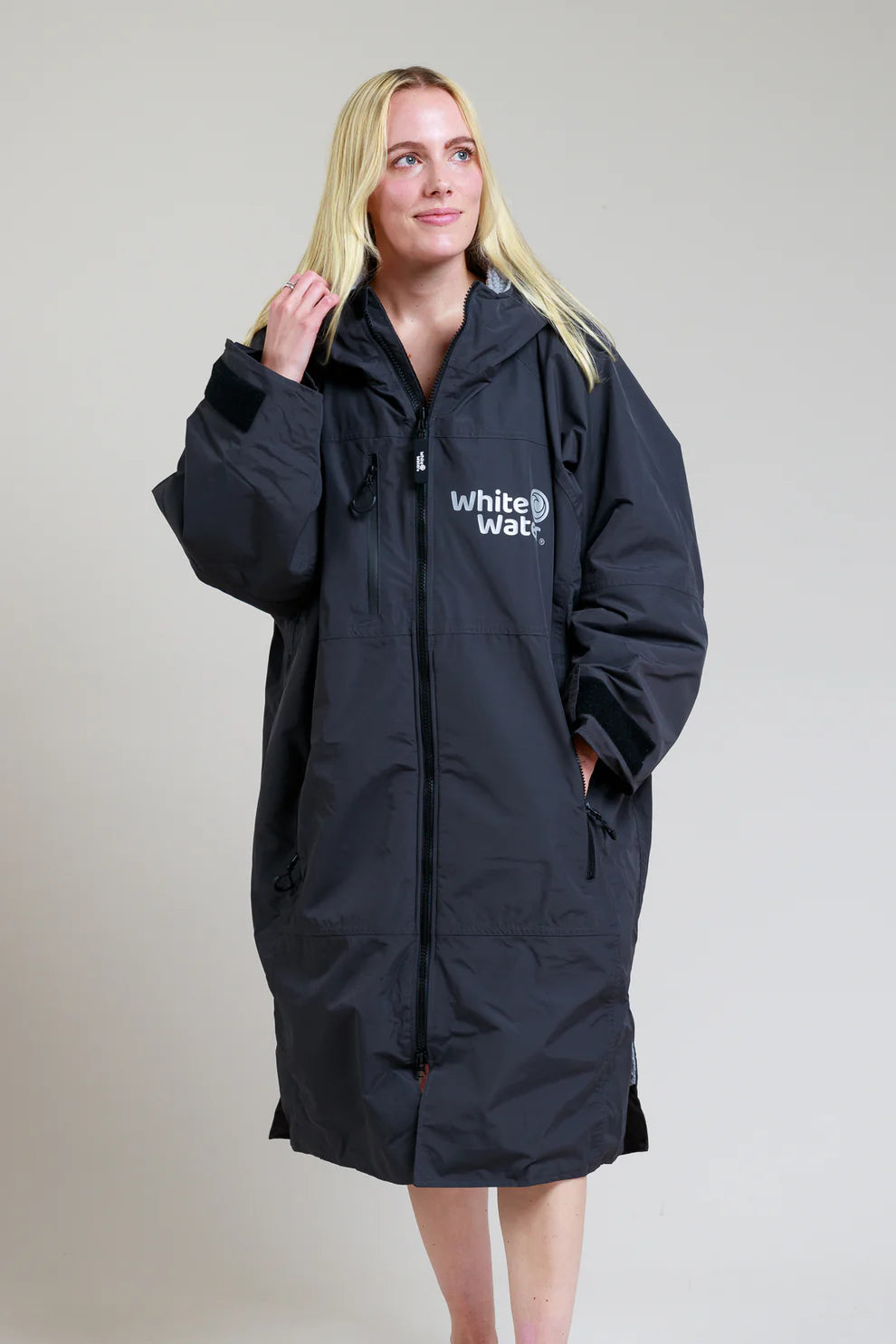 White Water Hard Shell Changing Robe - Black